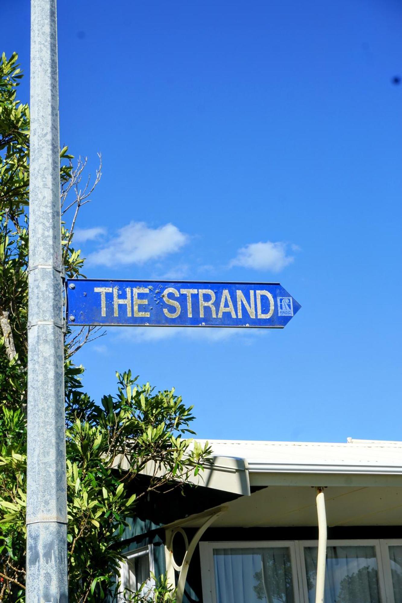 Last On The Strand, Russell - The Boathouse Екстериор снимка